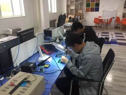鼎利學(xué)院賽教一體 電子產(chǎn)品修理課程的創(chuàng)新實(shí)踐與顯著成效